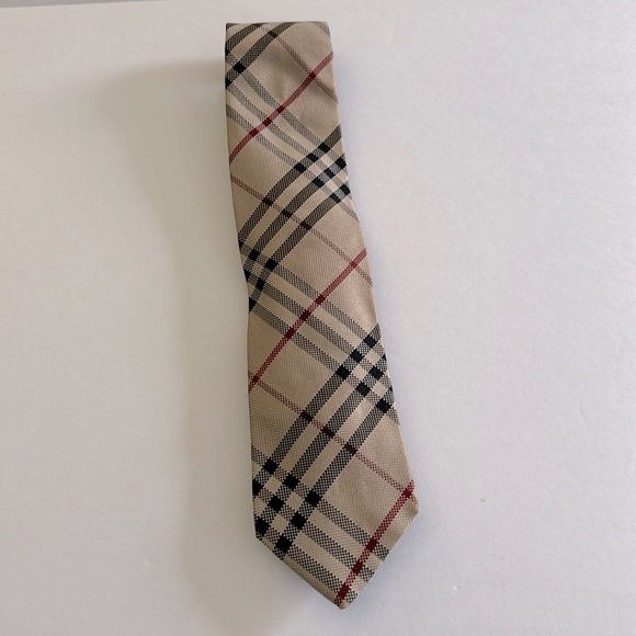 BURBERRY || NWOT - 100% Silk Authentic Plaid Tie - Picture 2 of 7